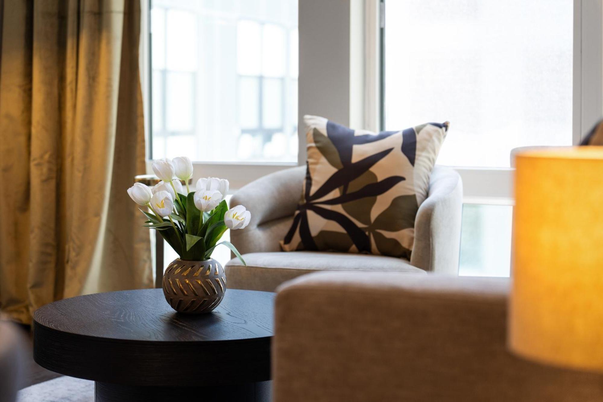 Luxury Apartments By Hyatus At The Asher Стамфорд Екстериор снимка